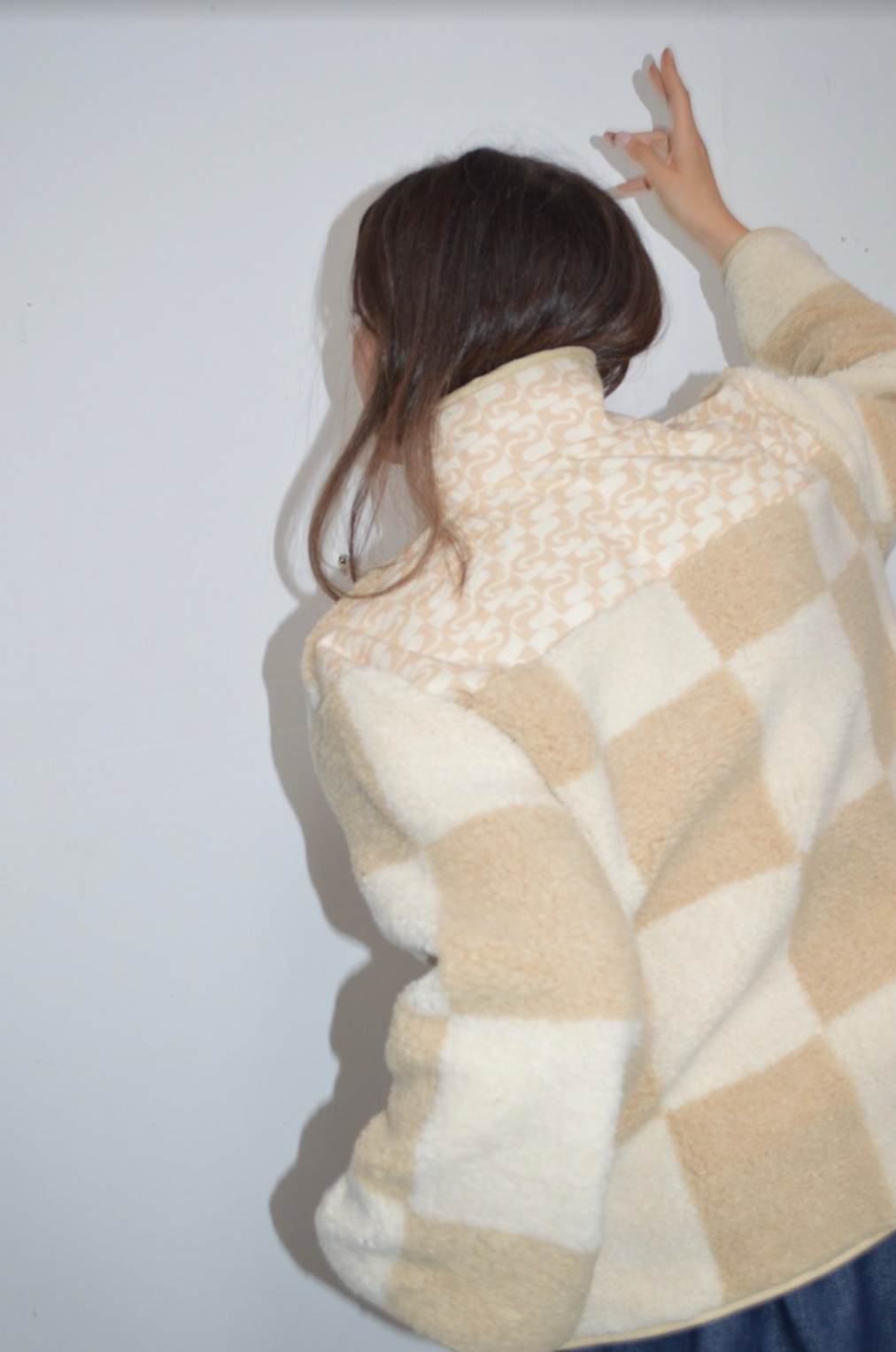 Linda - Nude Check x Nude Swirl